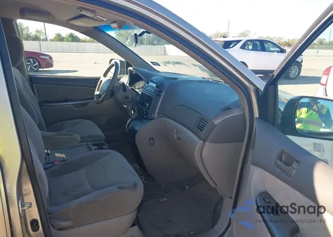 2010 Toyota Sienna Le из США, поврежденный, VIN 5TDKK4CC1AS311855